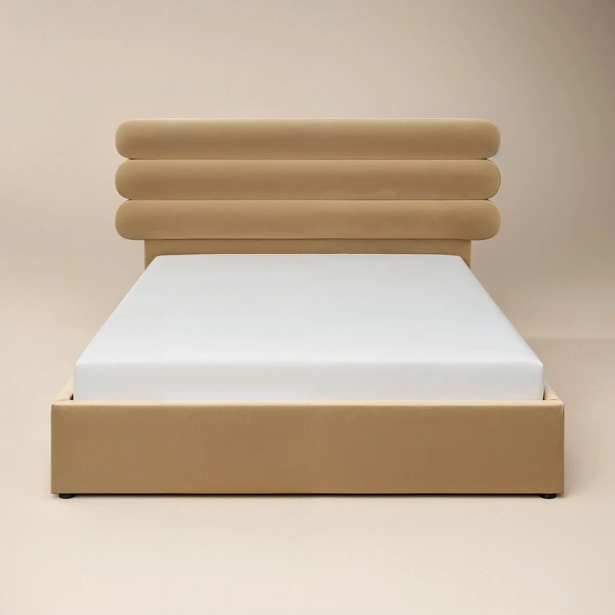 SOLACE+CO Atlas Ottoman Bed Sand Velvet – view 5